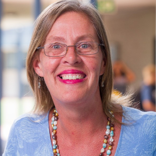 RHONA SEHESTED-LARSEN – PYP COORDINATOR & PYP 5 EDUCATOR